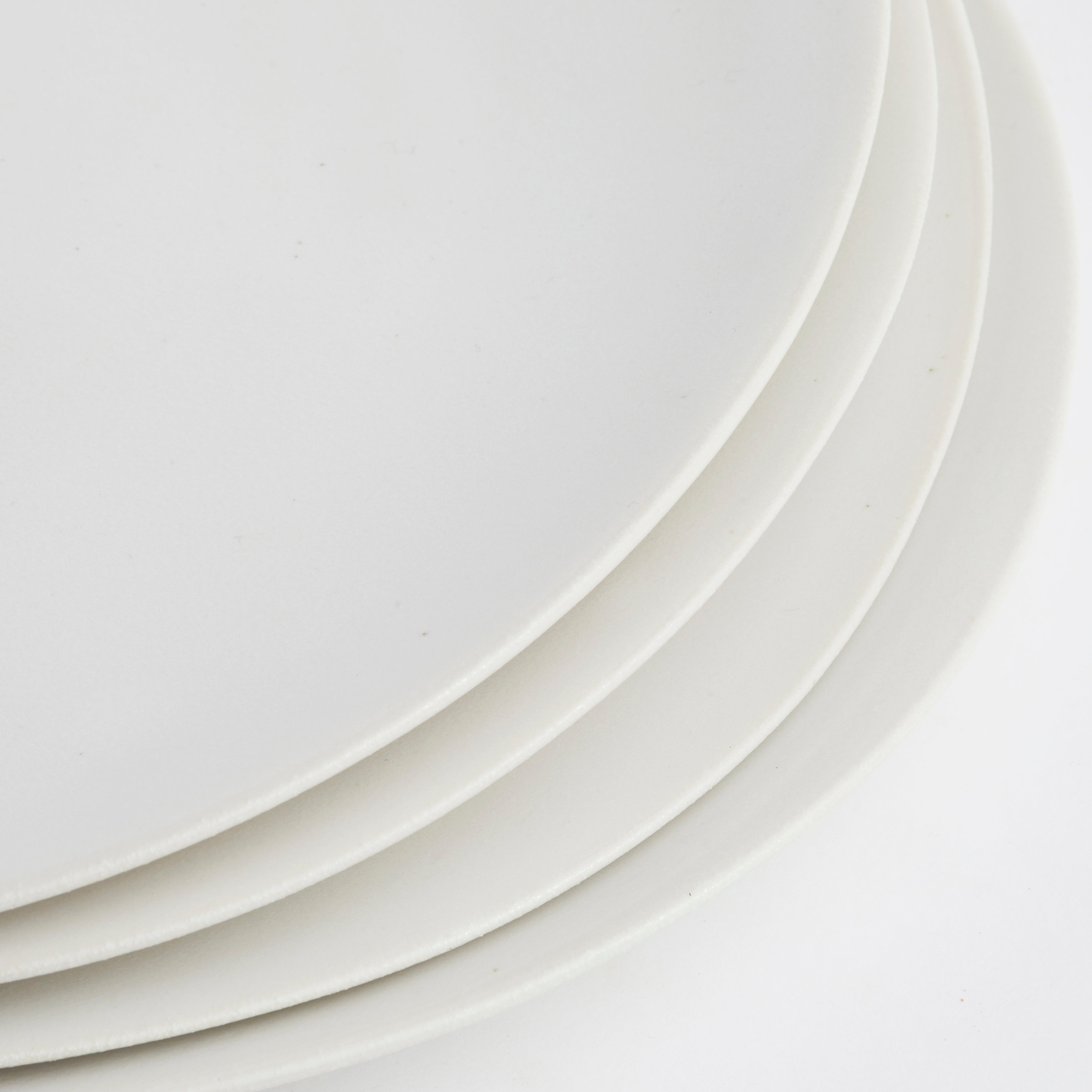 Satin Matte White - Medium Plate (set of 4)