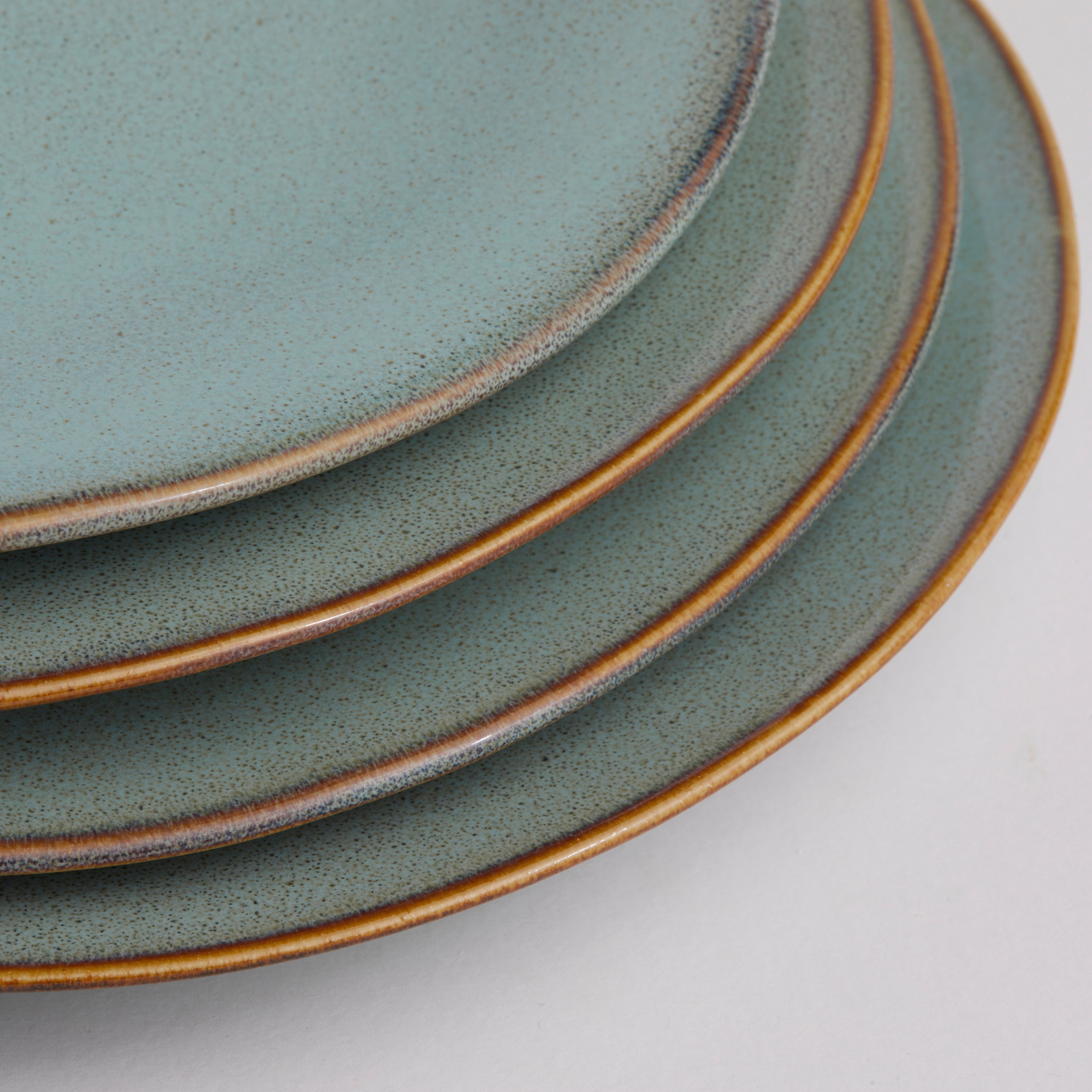 Churchhaven - Medium Plate (set of 4)