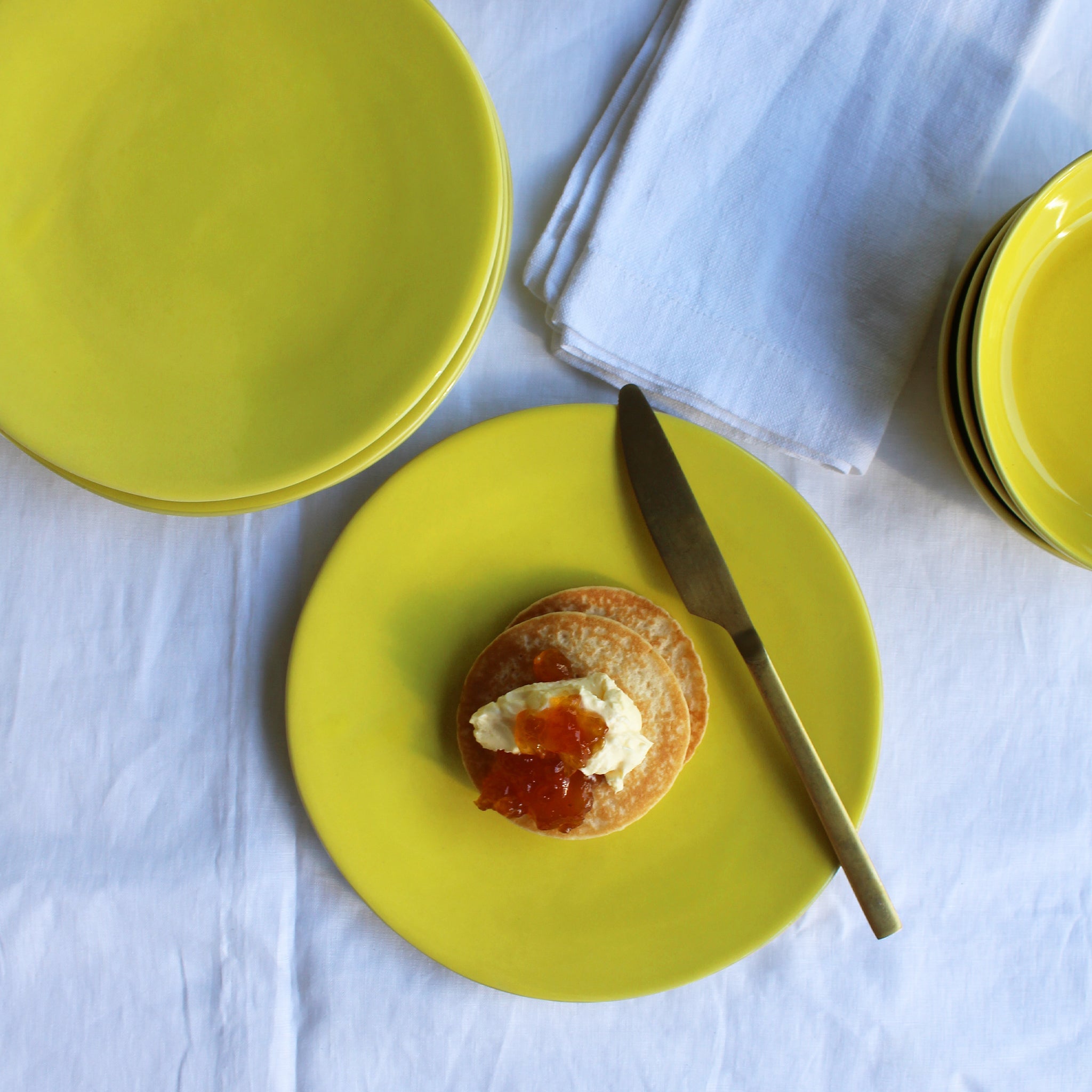 Medium Plate, set of 4